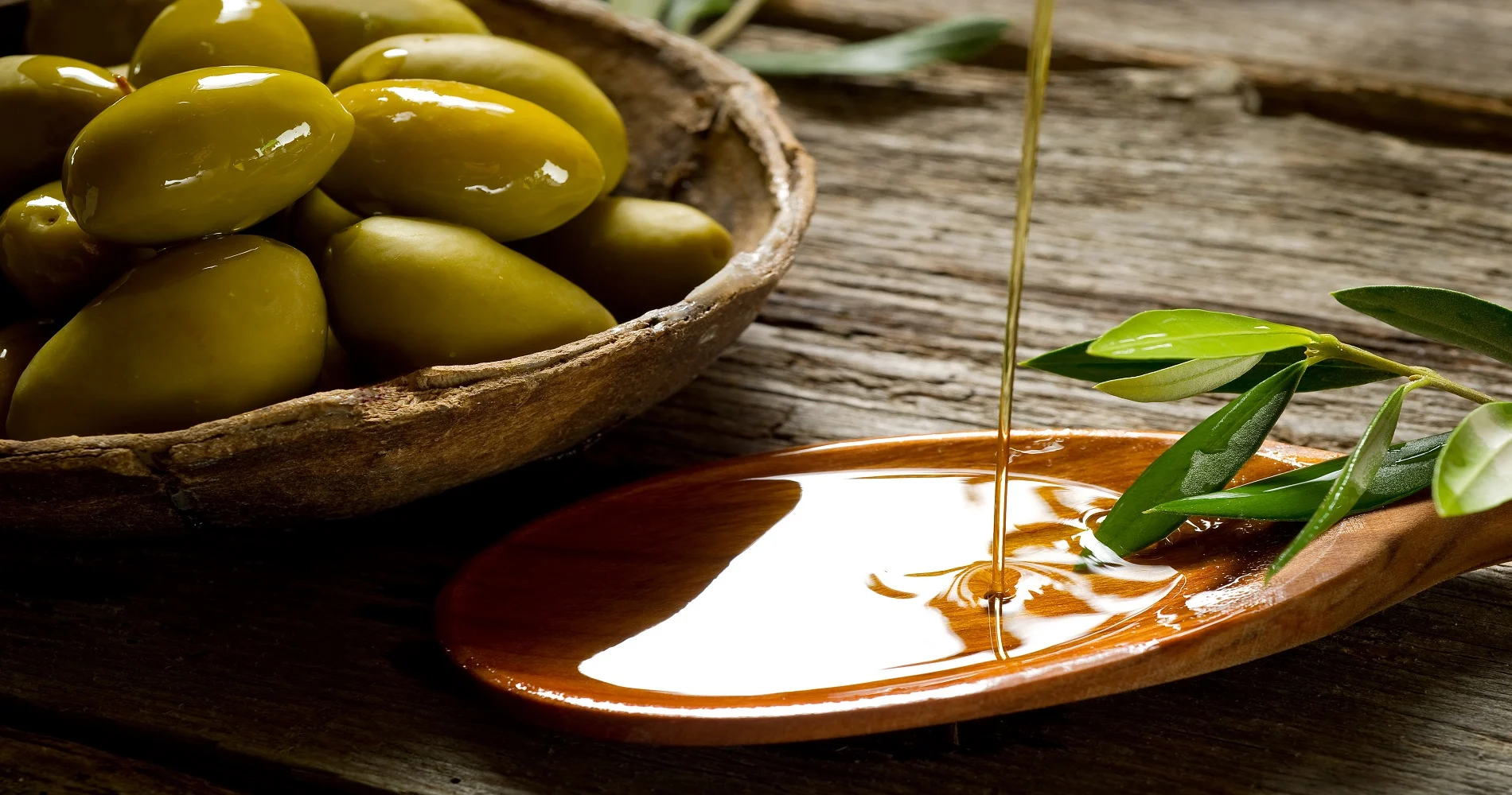 الحكومة تدلي بدلوها في جدل تصدير زيت الزيتون