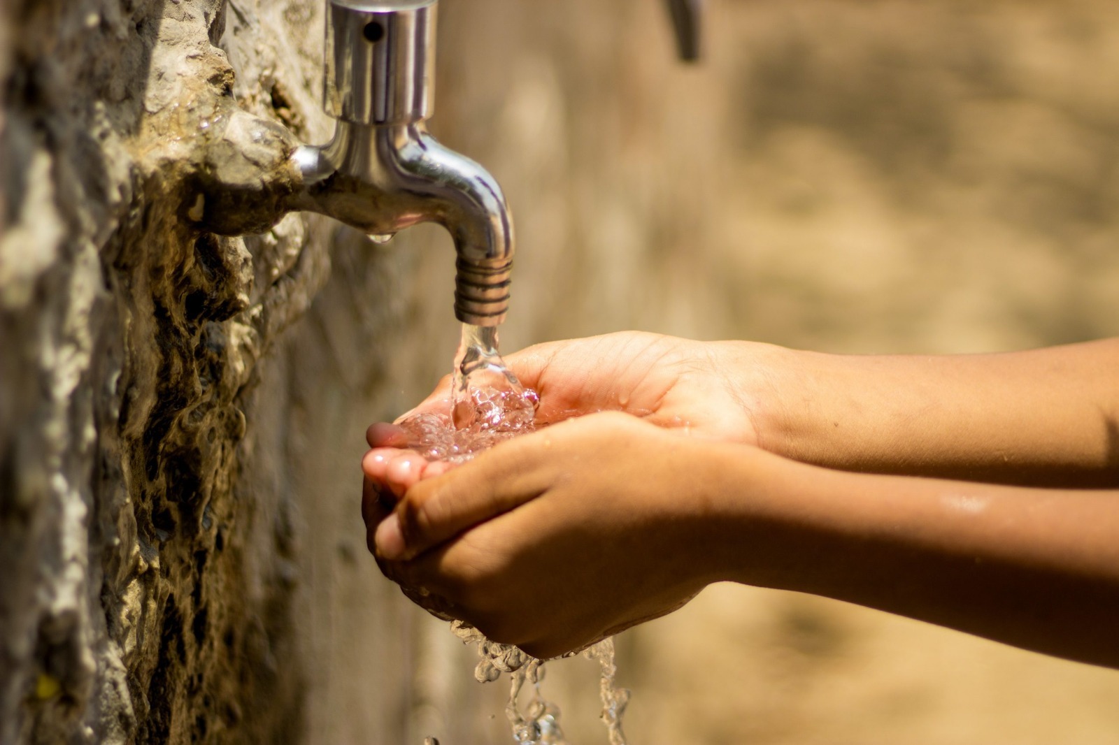 ربع سكان العالم يفتقرون إلى مياه شرب آمنة