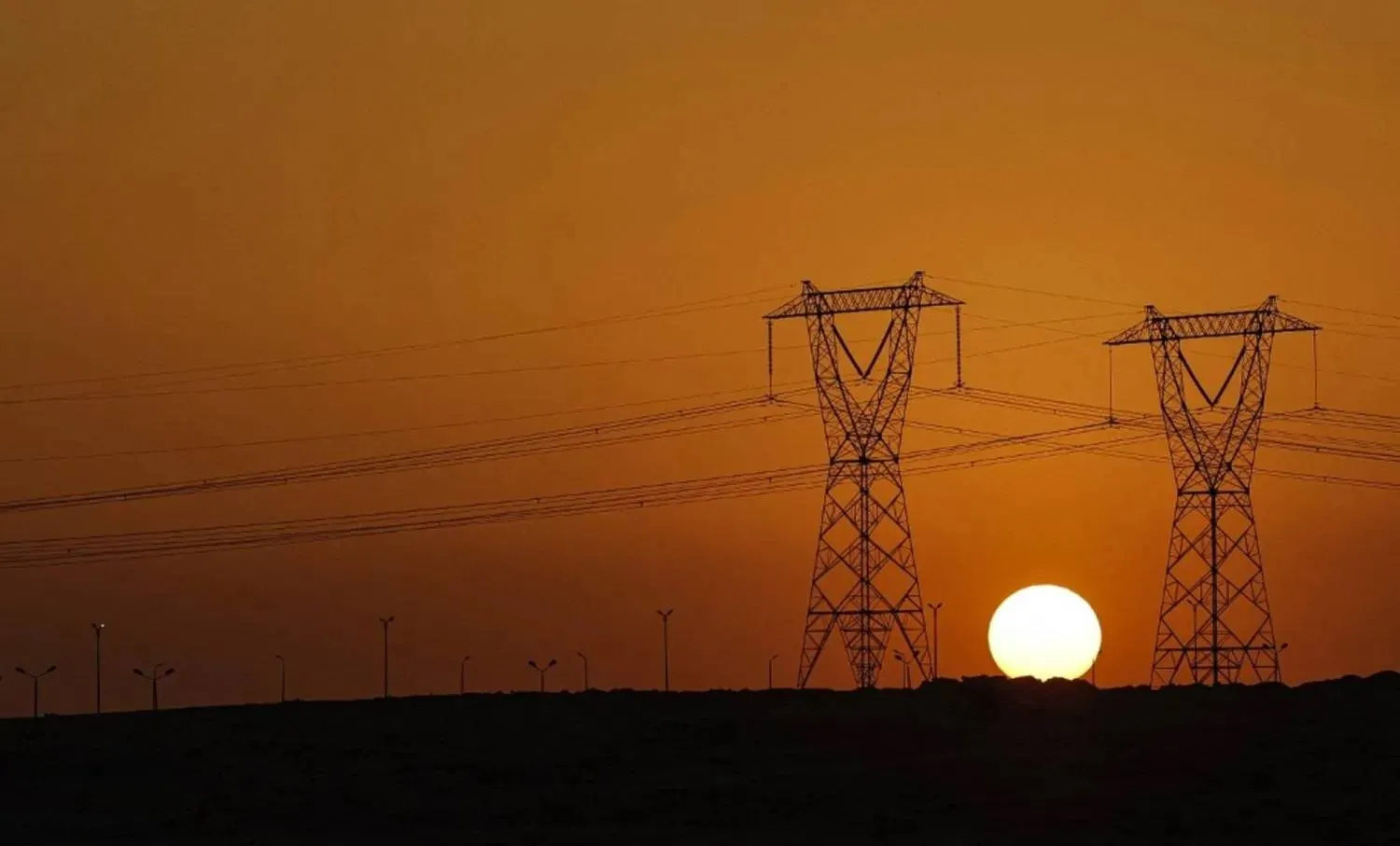 وسط طلب قياسي.. ارتفاع إنتاج الكهرباء بالمغرب