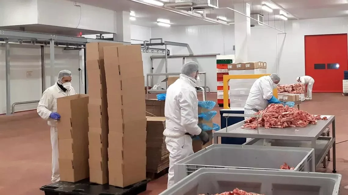 «Hola Food» الإسبانية تحصل على ترخيص لتصدير اللحوم نحو المغرب
